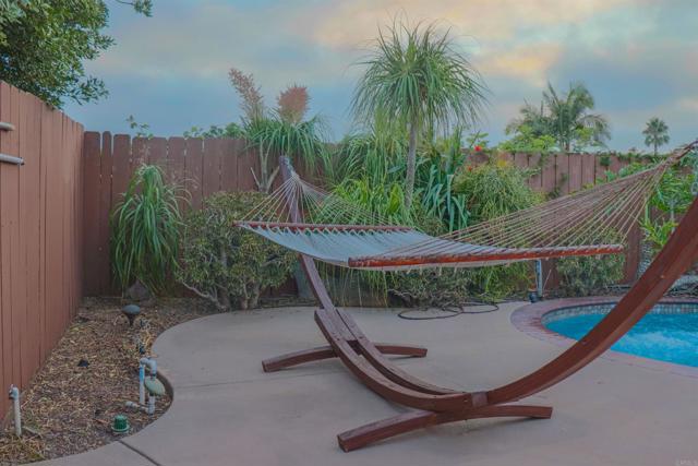 4410 Charger Boulevard, San Diego CA: https://media.crmls.org/mediaz/fba0838b-1514-4e3a-abda-3658d263c5ee.jpg