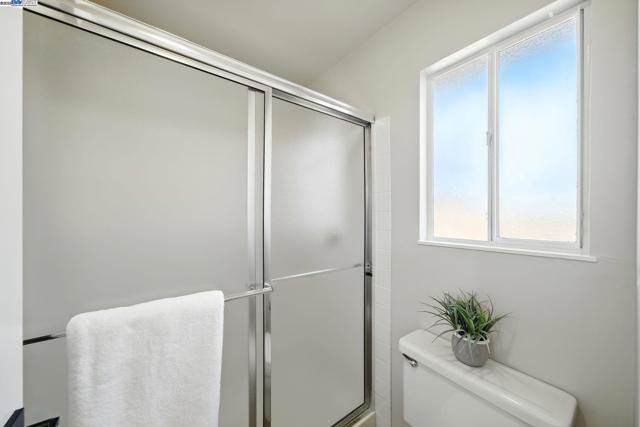 38645 Spetti Ct, Fremont CA: https://media.crmls.org/mediaz/fba1cd54-f7c3-4303-ae28-3745a3743ea1.jpg