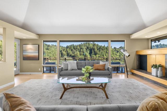 252 Fast Lane, Santa Cruz CA: https://media.crmls.org/mediaz/fba1d56e-d2a5-4636-964e-c0f442941f46.jpg