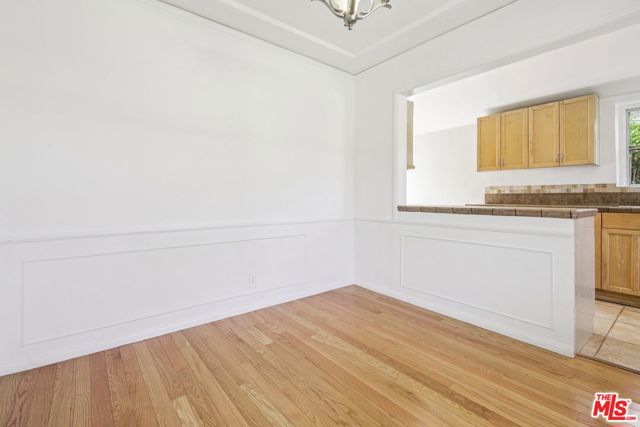 8150 Kenyon Avenue, Los Angeles CA: https://media.crmls.org/mediaz/fba2b25c-1828-416e-9219-8abeb728f209.jpg