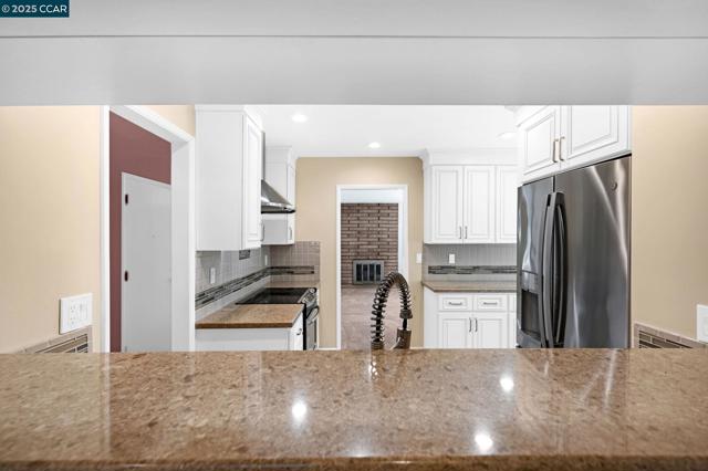 1236 Sherlock Way, Concord CA: https://media.crmls.org/mediaz/fba36628-b29e-47ce-90ec-2c9df97167b0.jpg