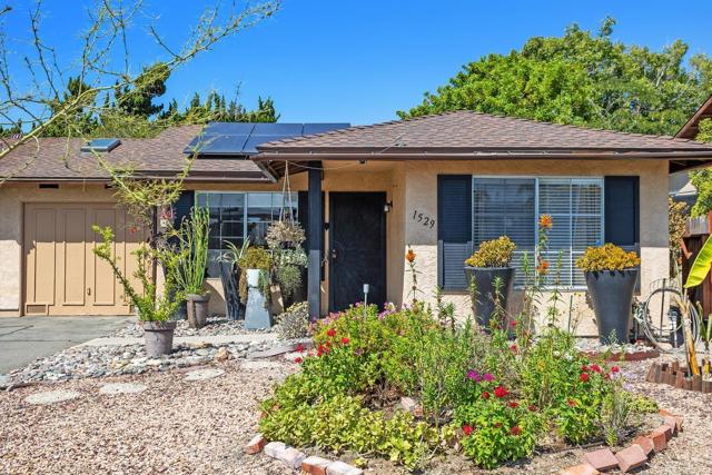 1529 Temple Heights Drive, Oceanside CA: https://media.crmls.org/mediaz/fba38584-0f7d-4283-8a5f-a8817d2c7816.jpg