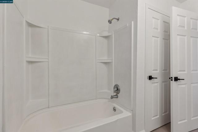 517 W 6th Street, Antioch CA: https://media.crmls.org/mediaz/fba4ef31-4dfa-48a9-b7d2-b12eda53120c.jpg