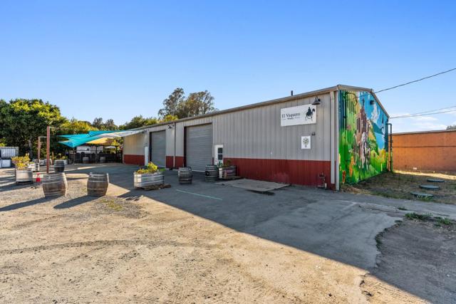 1284 Amesti Road, Corralitos CA: https://media.crmls.org/mediaz/fba58404-bffc-4173-9da8-67a526bcd165.jpg