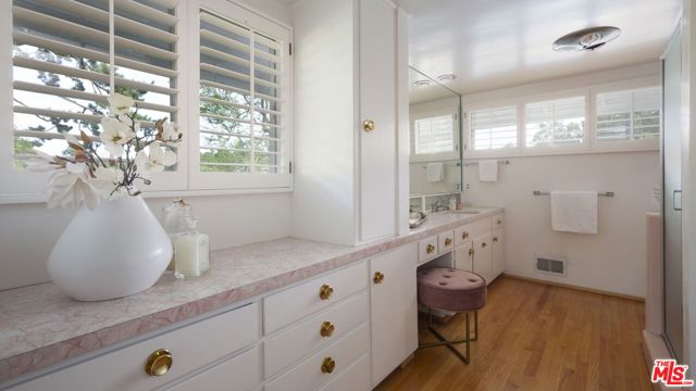 5 Caballeros Road, Rolling Hills, California 90274, 2 Bedrooms Bedrooms, ,3 BathroomsBathrooms,Residential,Sold,Caballeros,25585033
