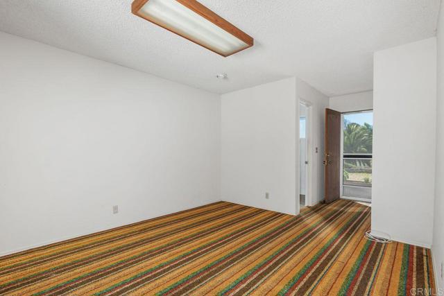 31600 Oak Glen Road, Valley Center CA: https://media.crmls.org/mediaz/fba7a8a6-84ec-42a0-94de-85ff14db0ff3.jpg