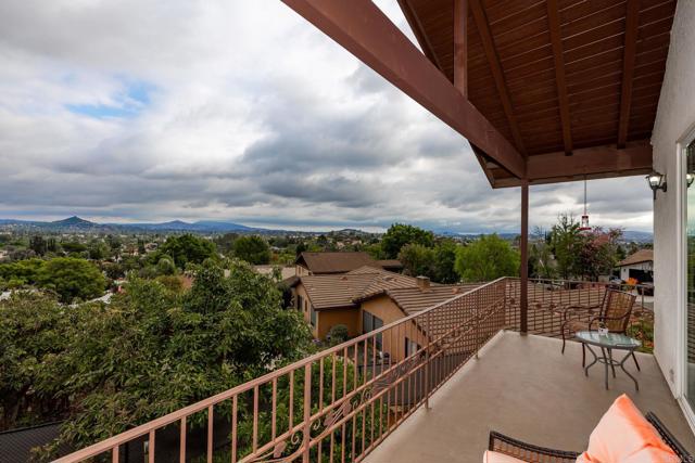 Detail Gallery Image 52 of 75 For 1402 Rimrock Dr, Escondido,  CA 92027 - 4 Beds | 3/1 Baths