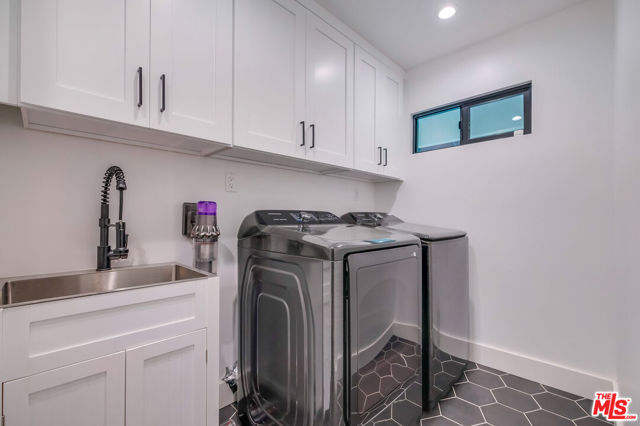 4 Bed Home for Sale in Valley Village, California