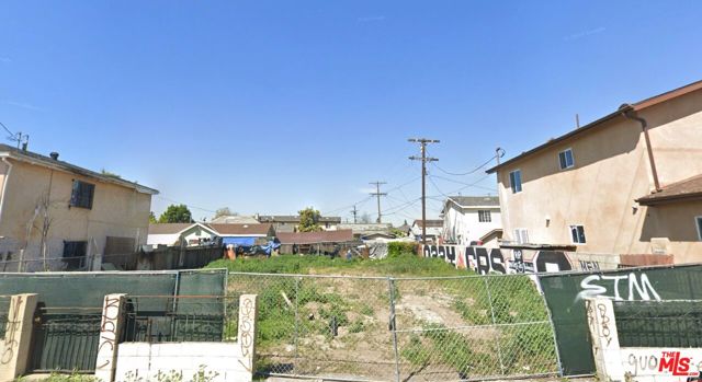 4867 Long Beach Avenue, Los Angeles CA: https://media.crmls.org/mediaz/fba90f62-f2e1-4b84-8e1e-3369c1e7cdc1.jpg