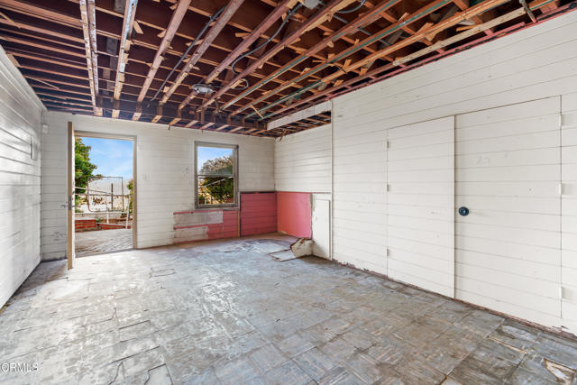 Detail Gallery Image 13 of 13 For 5169 Sanchez Dr, Los Angeles,  CA 90008 - 2 Beds | 2 Baths