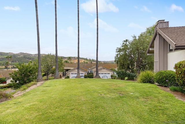24 Via Alta Vis, Bonsall CA: https://media.crmls.org/mediaz/fba9589e-fe5e-4da4-9bad-7eca9a33ef02.jpg