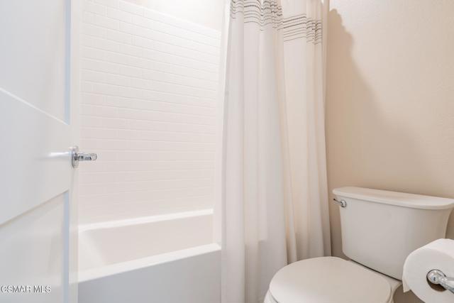 263 Morro Way, Simi Valley CA: https://media.crmls.org/mediaz/fba96694-d36f-415a-a296-dd5bd4cd051f.jpg