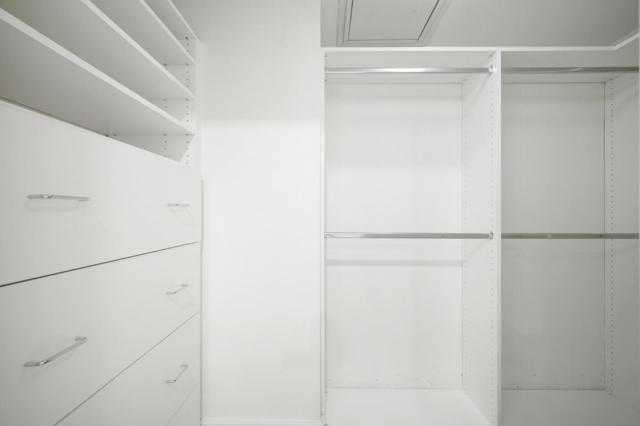 925 The Alameda, San Jose CA: https://media.crmls.org/mediaz/fba9866a-bb1d-40da-bfcc-4ca920cee43a.jpg