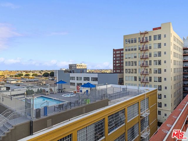738 S Los Angeles Street, Los Angeles CA: https://media.crmls.org/mediaz/fba997f4-81e7-4630-bc22-22516ef6f993.jpg