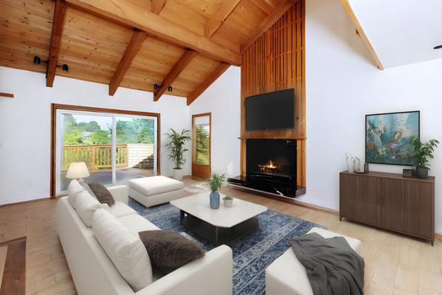 120 Alamo Avenue, Santa Cruz CA: https://media.crmls.org/mediaz/fbaa0fe2-3a92-4e2d-ba72-e44a4616694a.jpg