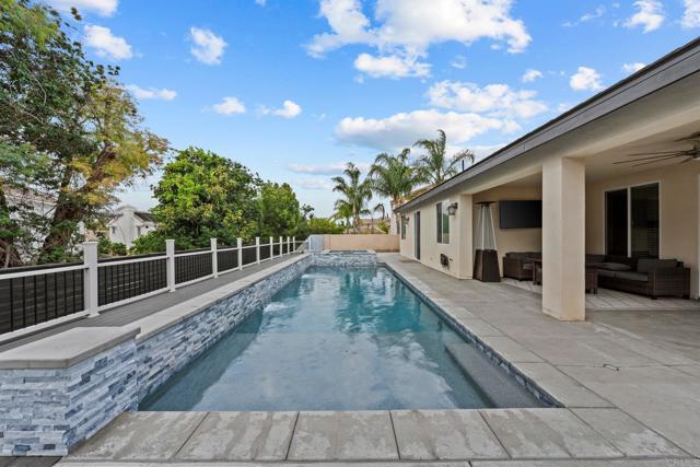 40359 Heirloom Court, Murrieta CA: https://media.crmls.org/mediaz/fbabaa73-1cdf-4bc0-ad54-3c18a6773b3d.jpg