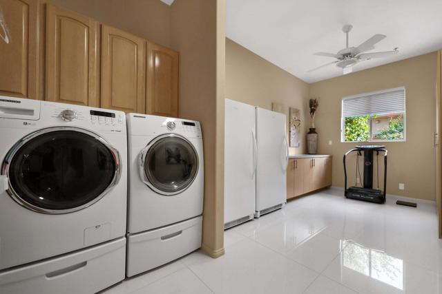 79505 Saint Margarets Bay, Bermuda Dunes CA: https://media.crmls.org/mediaz/fbabb83d-76a7-46fd-8b46-f0d838aefe55.jpg