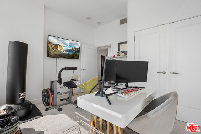 900 W Olympic Boulevard, Los Angeles CA: https://media.crmls.org/mediaz/fbabfc1a-ae6c-42cb-85b1-0cbfc14a00cb.jpg