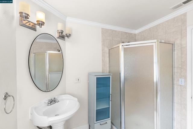 39 Anson Way, Kensington CA: https://media.crmls.org/mediaz/fbaedb72-43e5-4c7e-ad93-2327adcfe2b4.jpg
