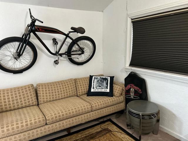 2160 Pacheco Pass Highway, Gilroy CA: https://media.crmls.org/mediaz/fbaeee3c-da1d-4357-8163-74922514d941.jpg