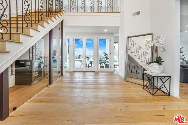 3485 Ridgeford Drive, Westlake Village CA: https://media.crmls.org/mediaz/fbaf1384-f2c3-4ac6-b8f7-f3b85fb25506.jpg