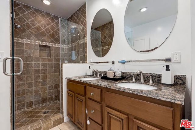3804 Lenawee Avenue, Culver City CA: https://media.crmls.org/mediaz/fbaf6d95-6cf8-4ee8-b581-ef2fc0053d33.jpg