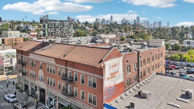 1891 Lucretia Avenue, Los Angeles CA: https://media.crmls.org/mediaz/fbafac35-f79c-4c9c-b090-50c3b454f7f3.jpg