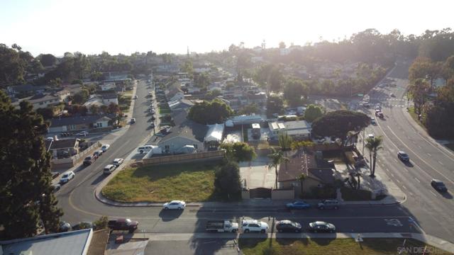 68 E Bonita Rd, Chula Vista CA: https://media.crmls.org/mediaz/fbaff562-288a-4d12-95a4-4fca15256cbf.jpg