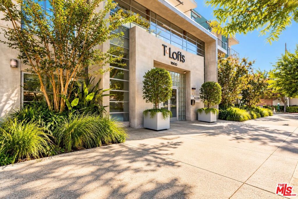 11500 Tennessee Avenue Unit 325