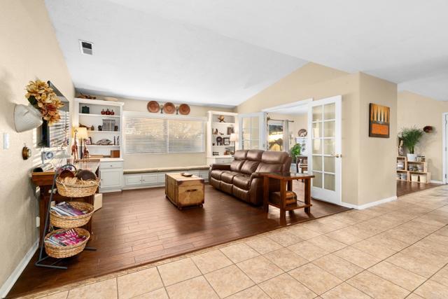 Detail Gallery Image 7 of 38 For 19161 Paradise Mountain Rd, Valley Center,  CA 92082 - 3 Beds | 2 Baths