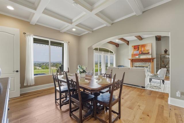 Detail Gallery Image 9 of 39 For 4712 Briana Ct, Fallbrook,  CA 92028 - 4 Beds | 4 Baths