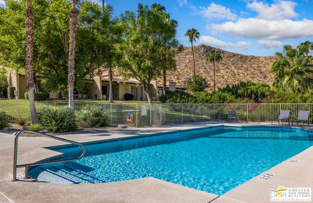 1557 Redford Drive, Palm Springs, California 92264, 3 Bedrooms Bedrooms, ,2 BathroomsBathrooms,Condominium,For Sale,Redford,24398815