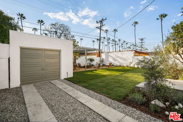 5715 Mullen Avenue, Los Angeles, California 90043, 3 Bedrooms Bedrooms, ,2 BathroomsBathrooms,Single Family Residence,For Sale,Mullen,24402629