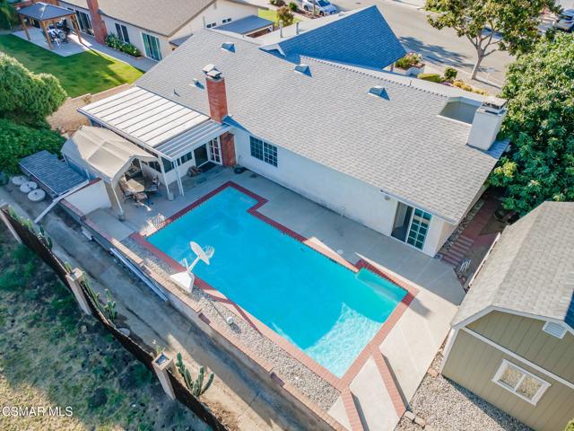 1642 Cayton Avenue, Simi Valley CA: https://media.crmls.org/mediaz/fbb6bf73-dc46-4a15-b319-a65ff207dcd3.jpg