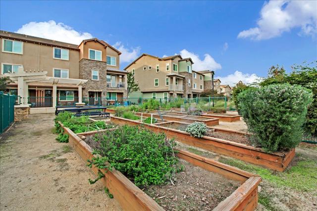 638 Willow Bend Court, San Jose CA: https://media.crmls.org/mediaz/fbb6e802-e085-4327-b92c-7dd70e62e619.jpg