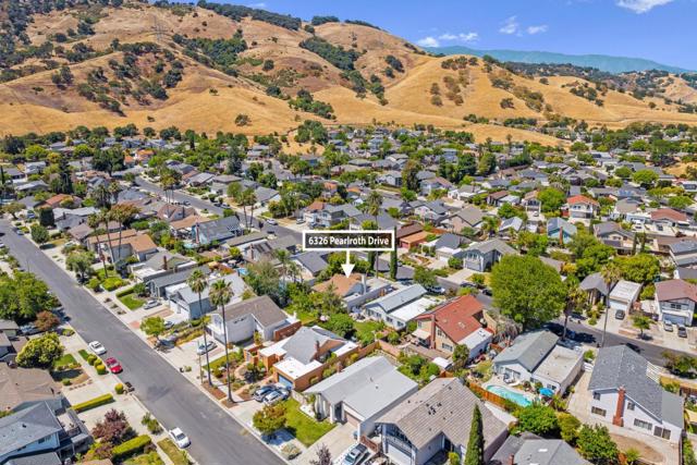 6326 Pearlroth Drive, San Jose CA: https://media.crmls.org/mediaz/fbb6f381-3b12-44e5-8a23-9ebcd788b413.jpg