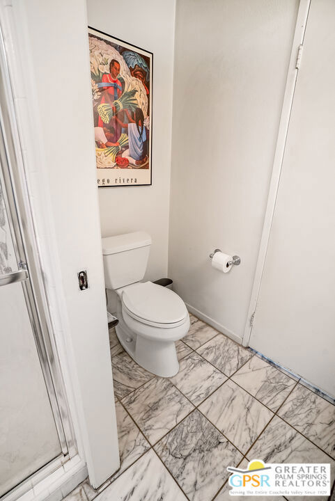 https://media.crmls.org/mediaz/fbb7f3b2-8f90-44d8-83f1-aaec031b4def.jpg?preset=X-Large