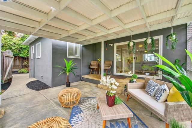 Image 22 of 32 For 3627 Loma Vista Ave