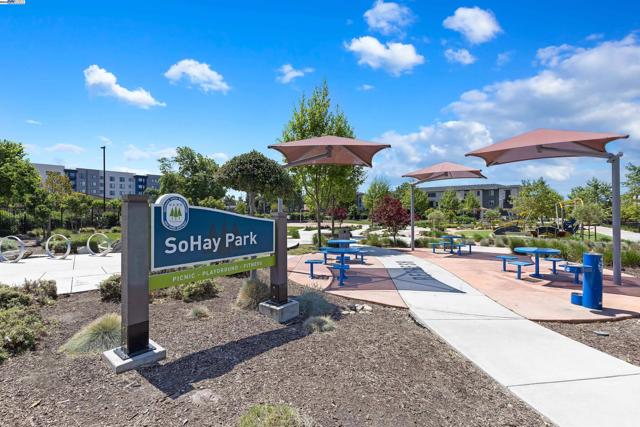 29231 Hub Ct, Hayward CA: https://media.crmls.org/mediaz/fbb85212-9bfd-4fd3-9fb7-288986d0c449.jpg