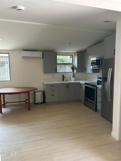 530 1/2 Thompson Drive, Pasadena CA: https://media.crmls.org/mediaz/fbb8fd2a-1b2f-48a1-bc01-4ee3963f8f06.jpg