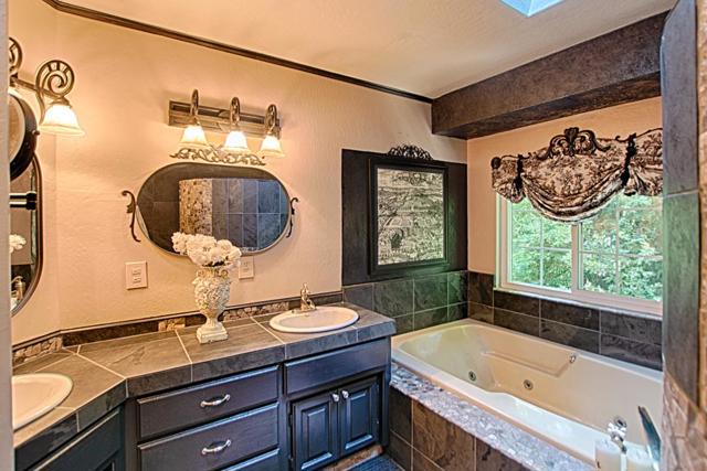7030 Scotts Valley Drive, Scotts Valley CA: https://media.crmls.org/mediaz/fbb935c2-3c7e-4cb4-b27b-64c22a7a44a3.jpg