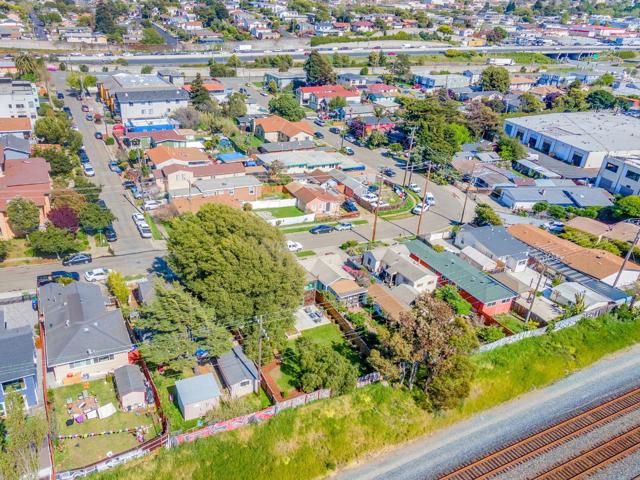 2619 Columbia Boulevard, Richmond CA: https://media.crmls.org/mediaz/fbb96875-9a51-4637-a186-ac164c1a35fd.jpg