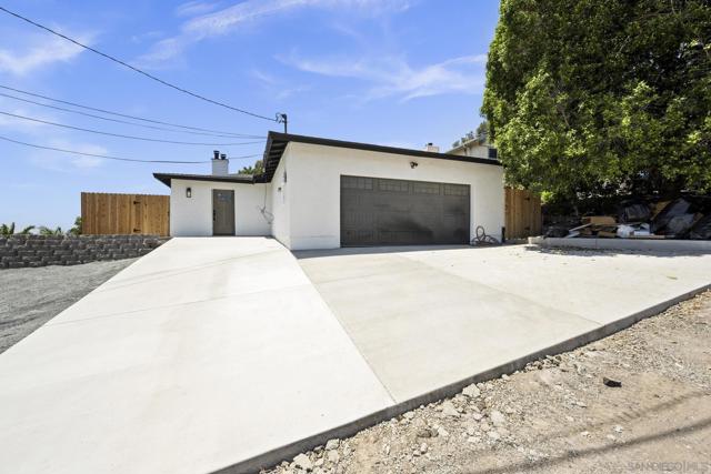 8287 Panchoy St, San Diego CA: https://media.crmls.org/mediaz/fbb9695e-8d88-4989-b1e0-3974ba9ef83b.jpg
