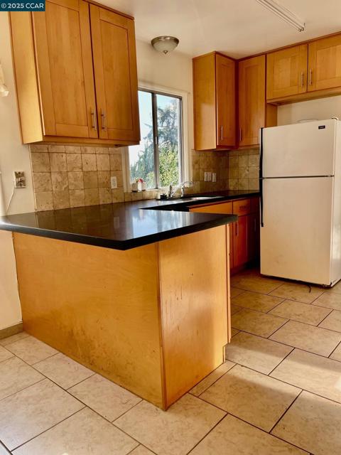 3530 Clinton Ave, Richmond CA: https://media.crmls.org/mediaz/fbb99249-bfce-4df3-afe7-455db19c1b97.jpg