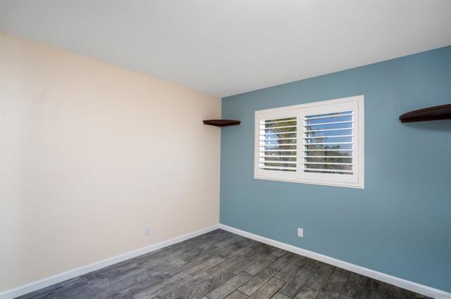 15865 Lofty Trail Dr, San Diego CA: https://media.crmls.org/mediaz/fbba4ec1-c5c5-4ed5-b0dc-88b1e4ca1f83.jpg