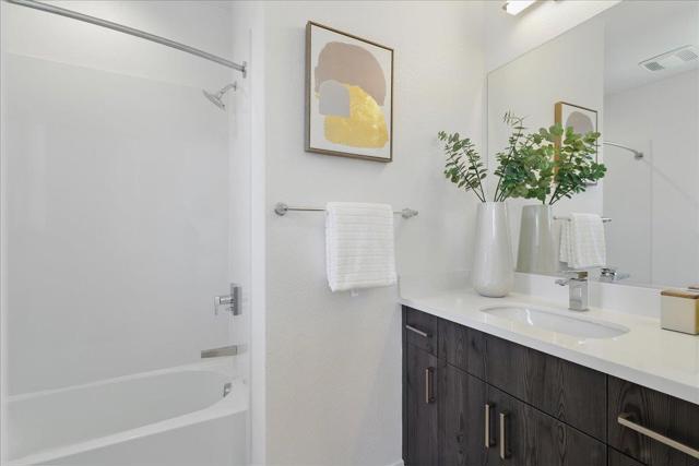 332 Marquetta Circle, Mountain View CA: https://media.crmls.org/mediaz/fbba5ebc-fb3a-4099-99a2-6189754e6be2.jpg