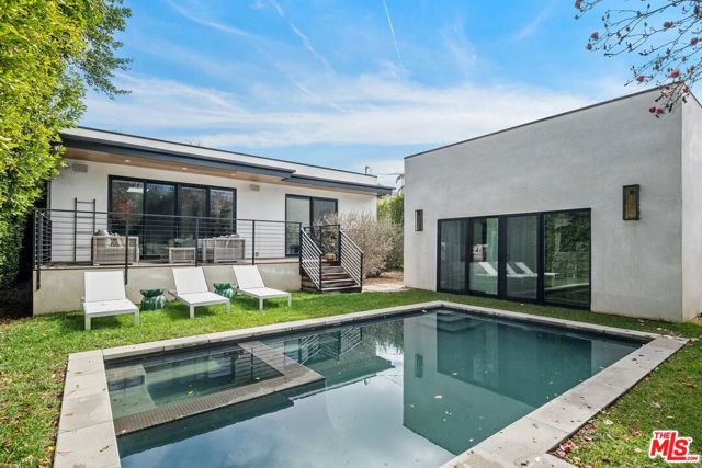 123 S Kilkea Drive, Los Angeles CA: https://media.crmls.org/mediaz/fbbbd544-b03d-49a3-aa8f-8d0cf4249c0d.jpg