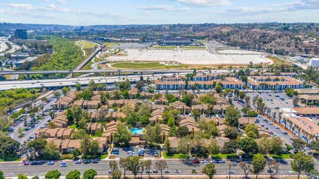 5910 Rancho Mission Rd, San Diego CA: https://media.crmls.org/mediaz/fbbbfe61-1413-4949-90b2-f093a0509e42.jpg