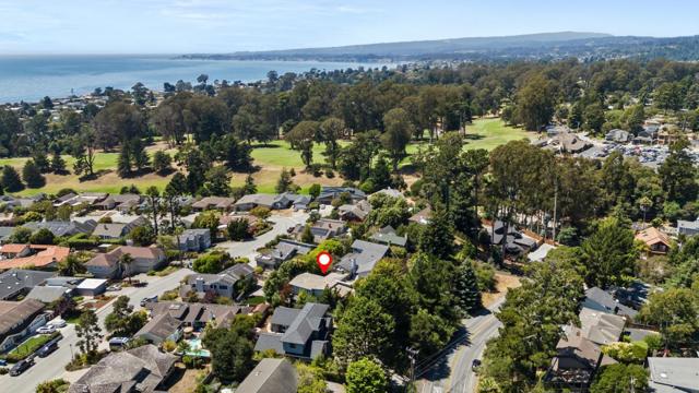 674 Clubhouse Drive, Aptos CA: https://media.crmls.org/mediaz/fbbc4851-684a-4bf9-9c1a-efc79210ebab.jpg