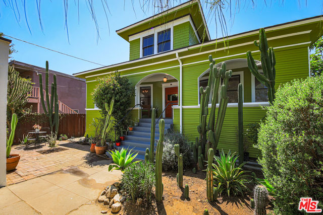 132 N Avenue 57, Los Angeles CA: https://media.crmls.org/mediaz/fbbcf8c4-7d09-4982-a971-f3d948f61e6f.jpg
